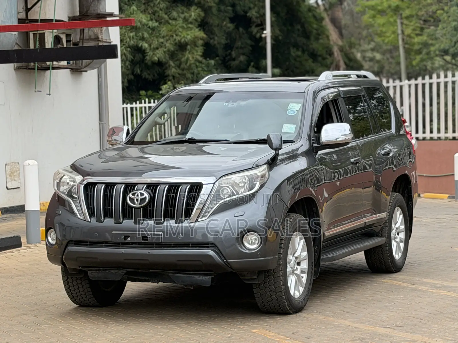 Toyota Land Cruiser Prado 2015 Gray
