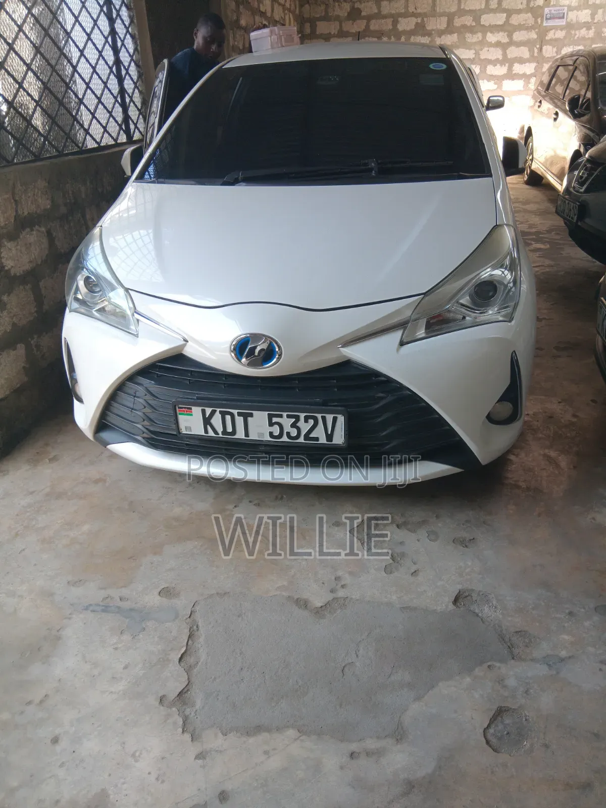 Toyota Vitz 2017 White