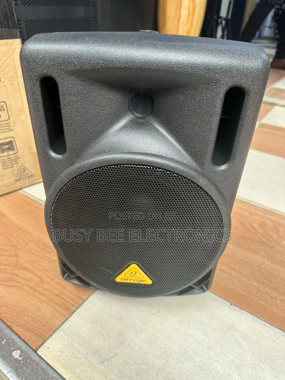 Behringer Eurolive B208D 200W 8 Inch Powered Speaker