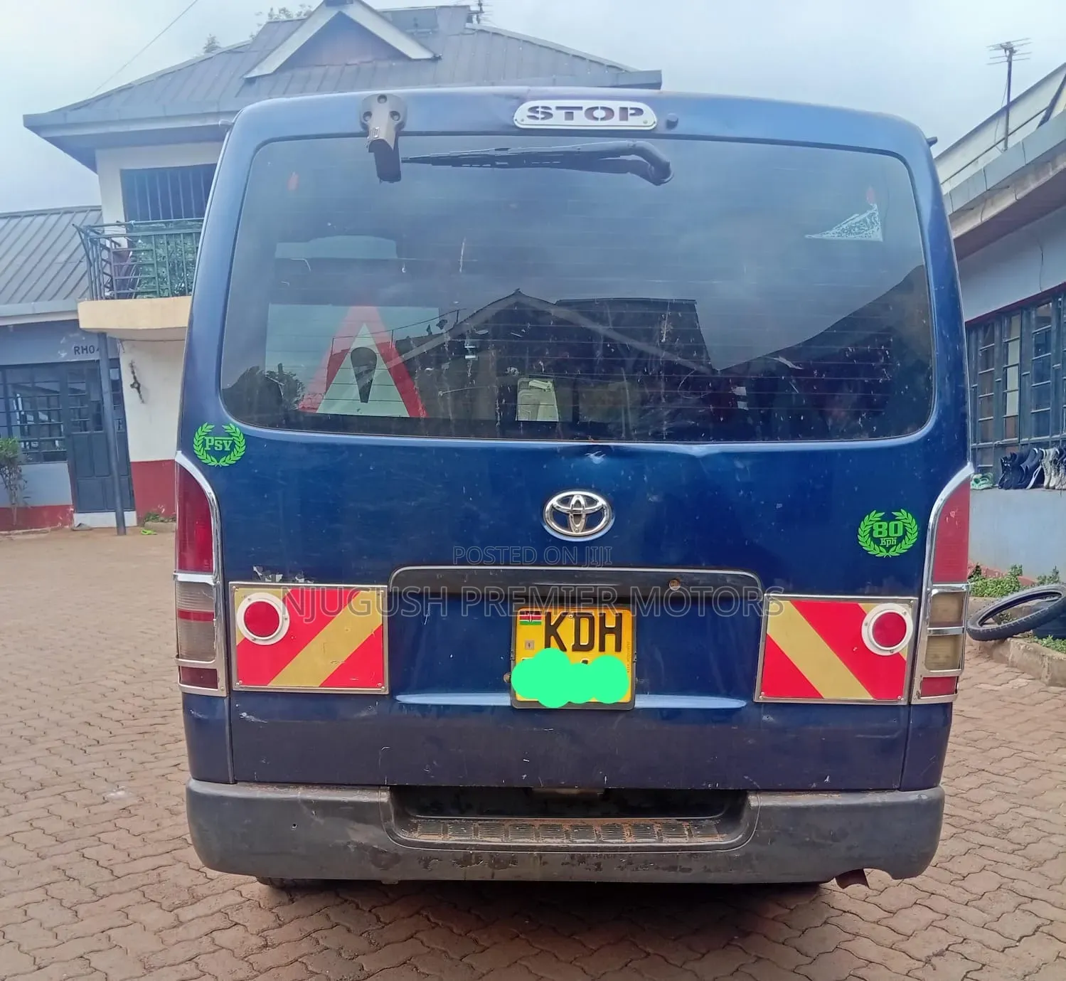 Toyota HiAce 2015 Blue