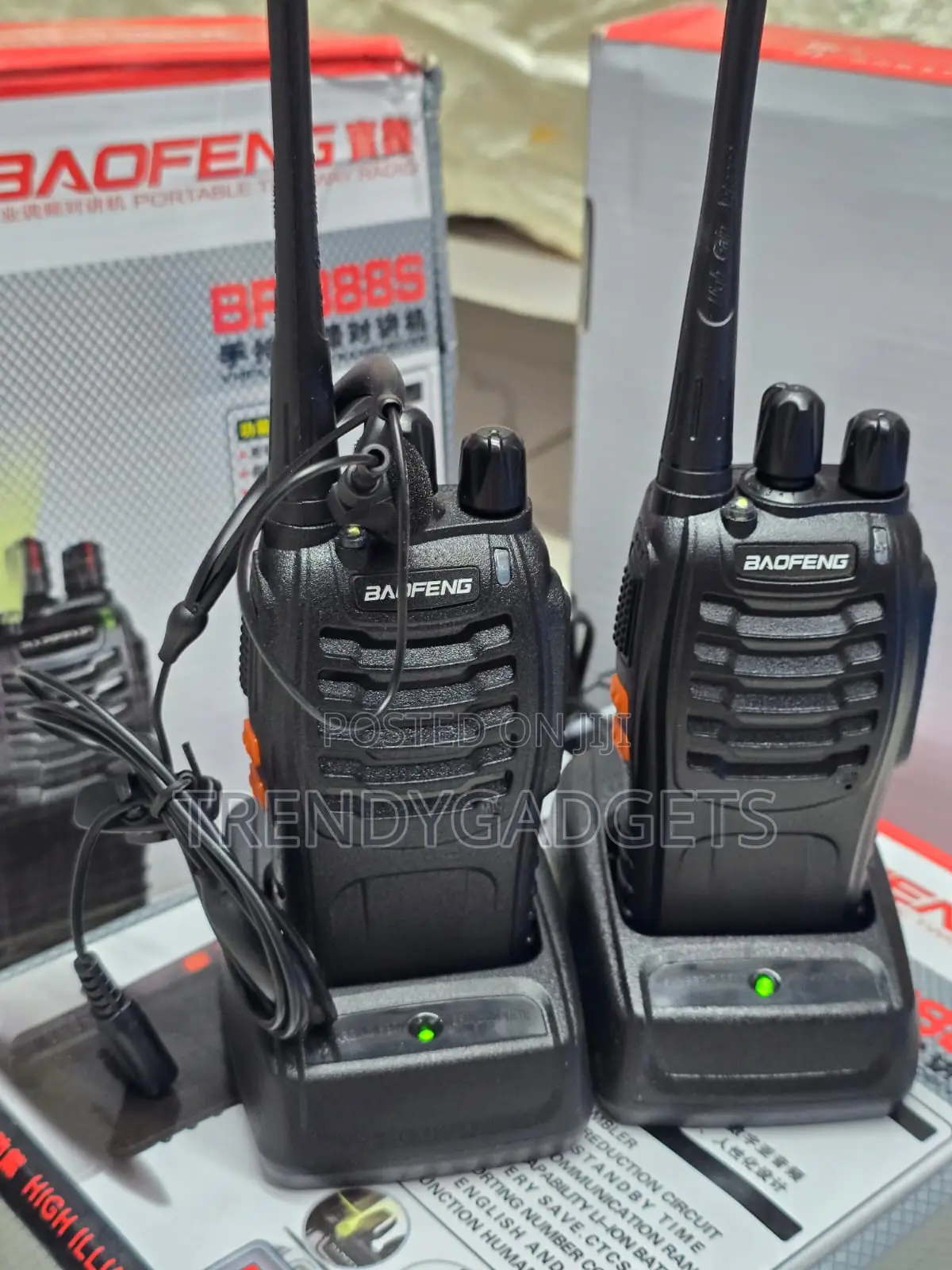 Baofeng BF-888S Walkie Talkie Pair With Desktop Chargers