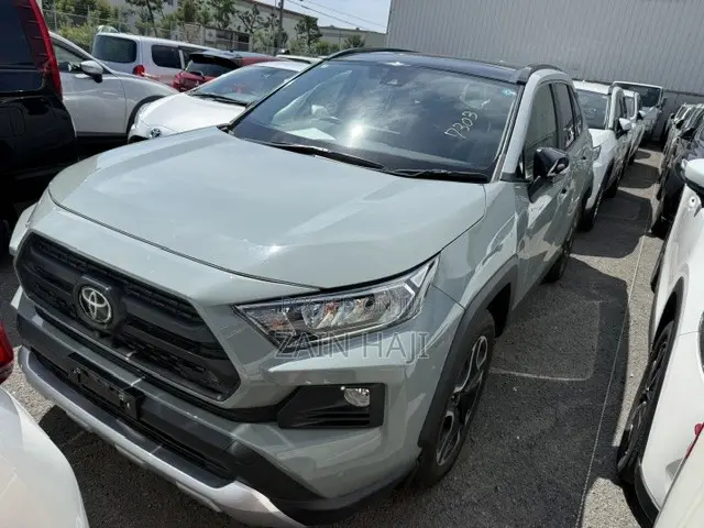 Toyota RAV4 Adventure 2021 Green