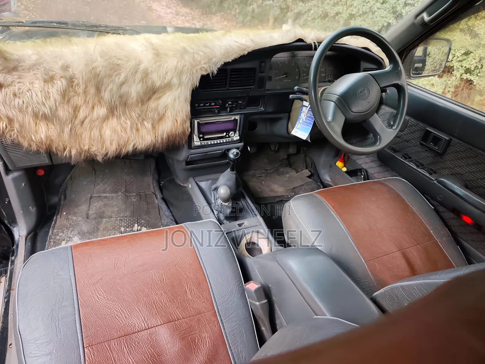 Toyota Hilux 2003 Black