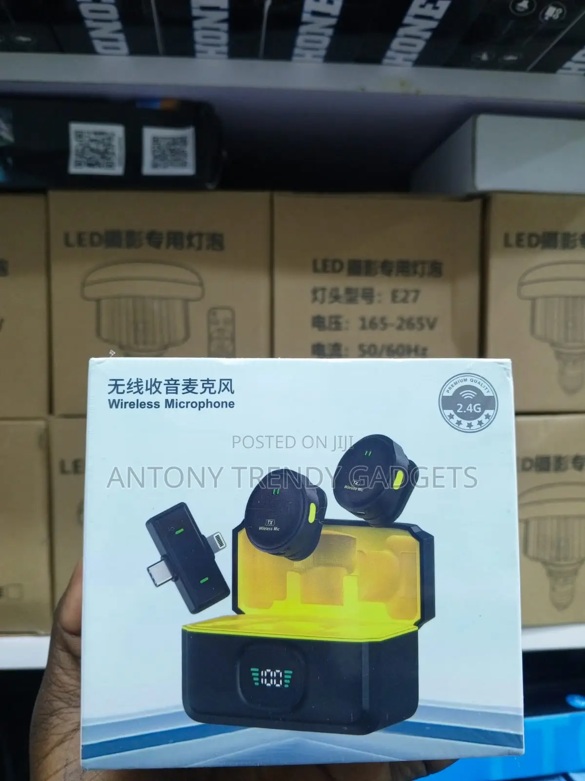 Q9 Dual Wireless Lapel Microphones Type C and Lightning