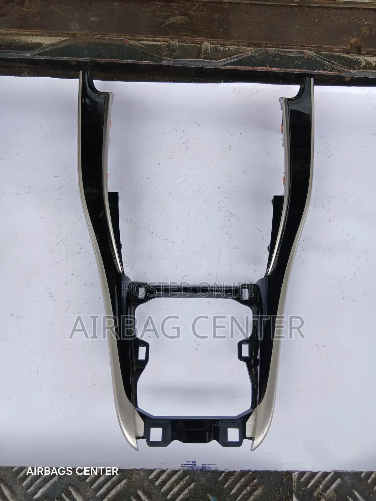 Harrier Trims