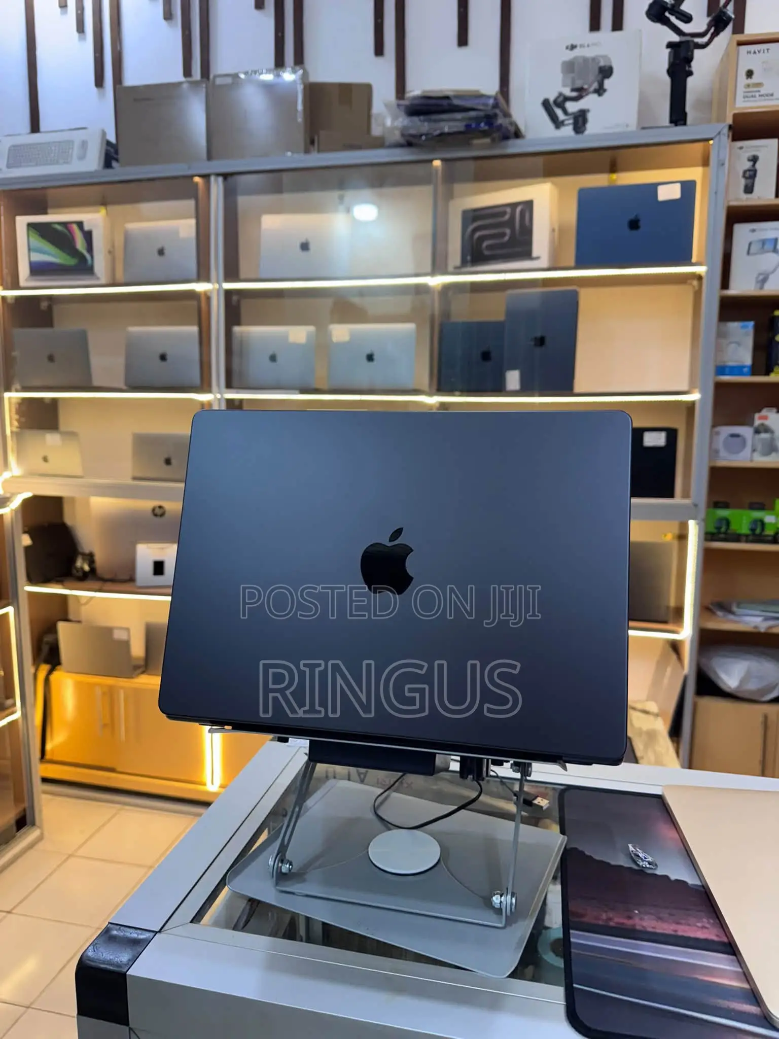 Laptop Apple MacBook Pro 18GB Apple M3 SSD 512GB