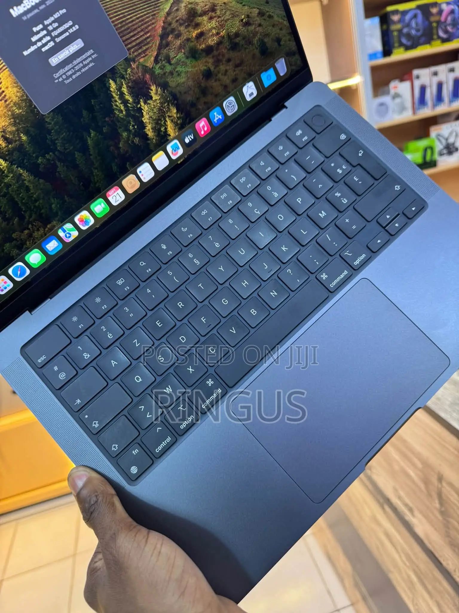 Laptop Apple MacBook Pro 18GB Apple M3 SSD 512GB