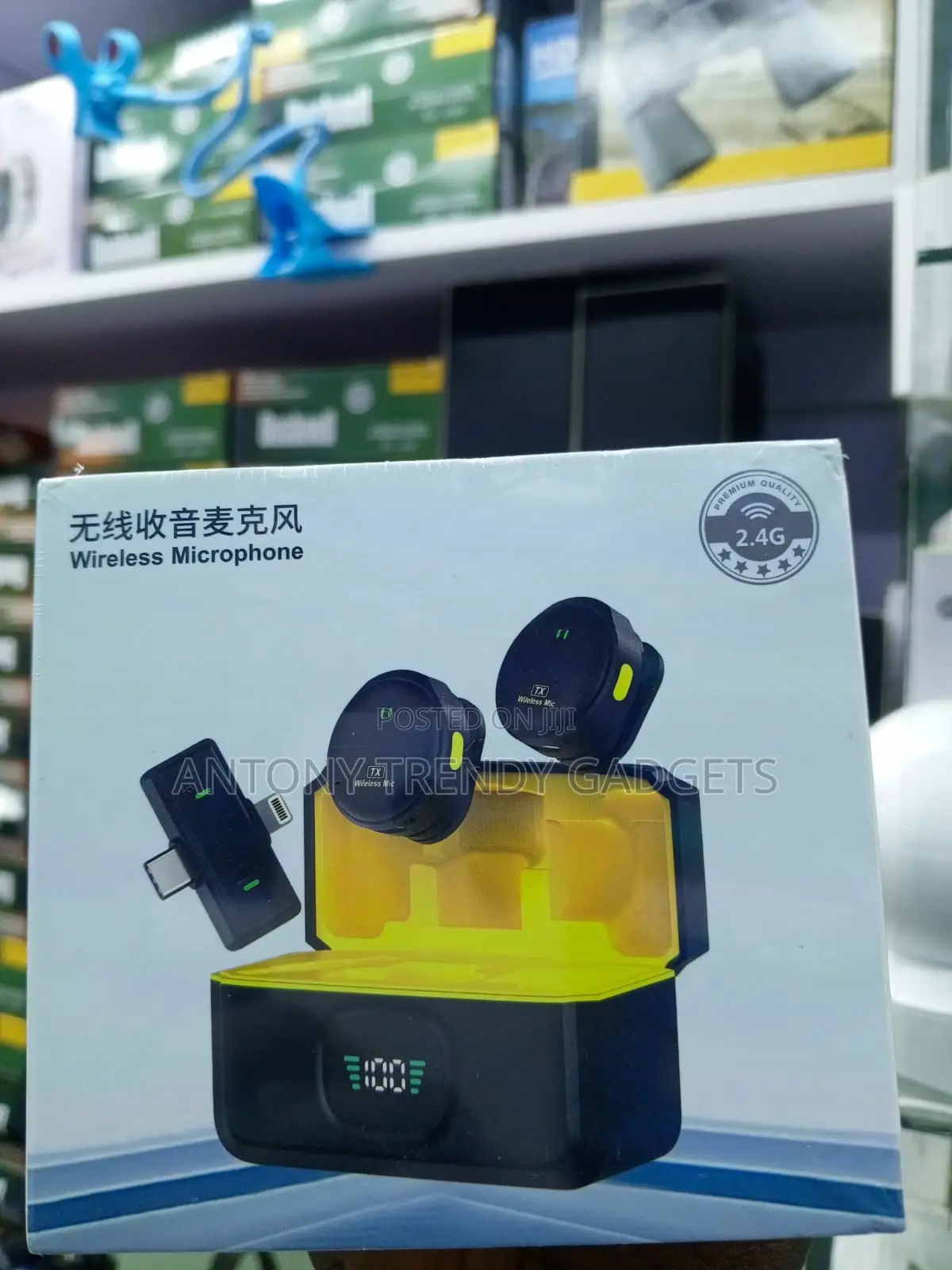 Q9 Two Person Wireless Microphone System for Vlogging and Interviews