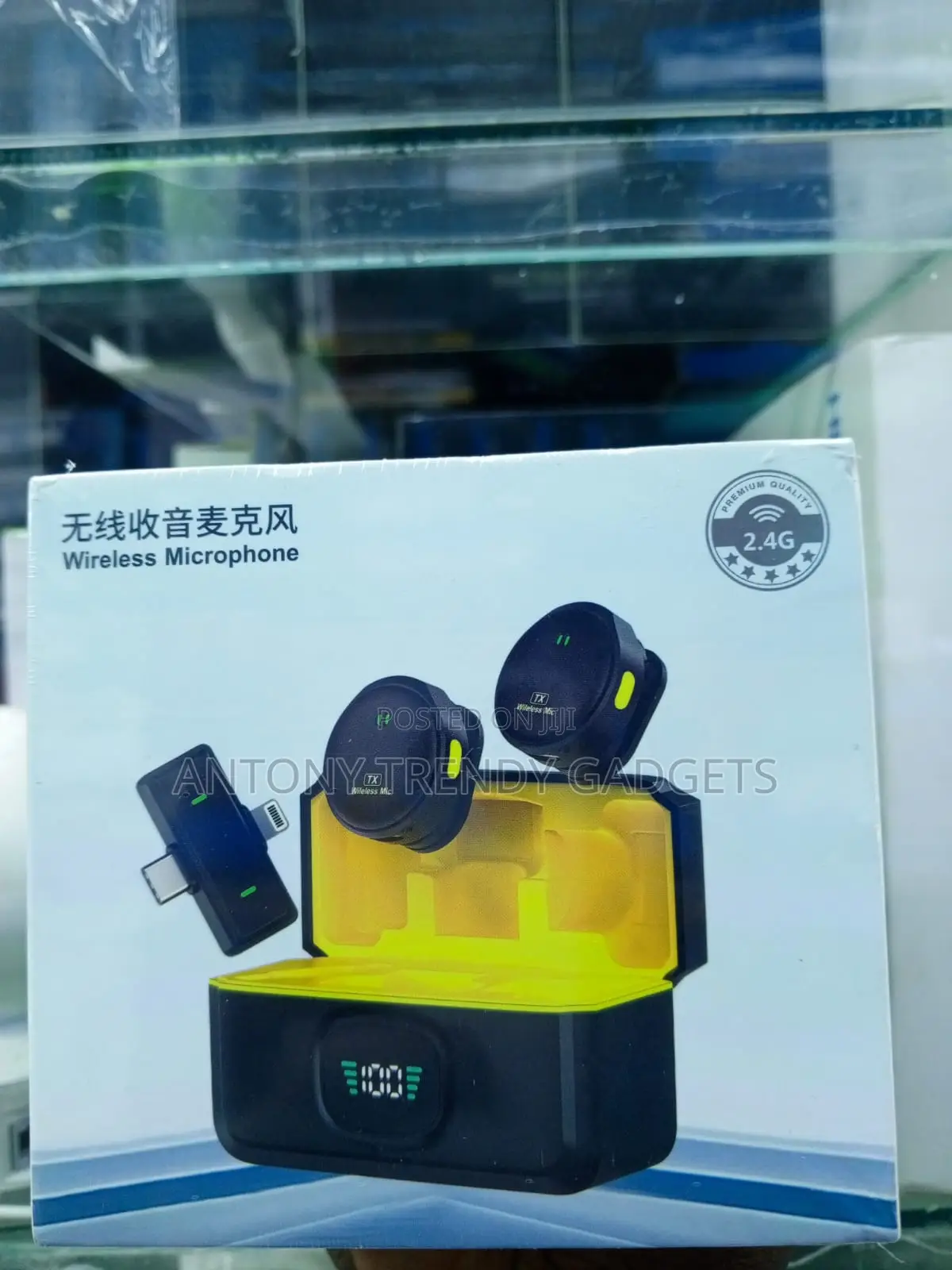 Q9 Dual Wireless Lavalier Microphones With Charging Case