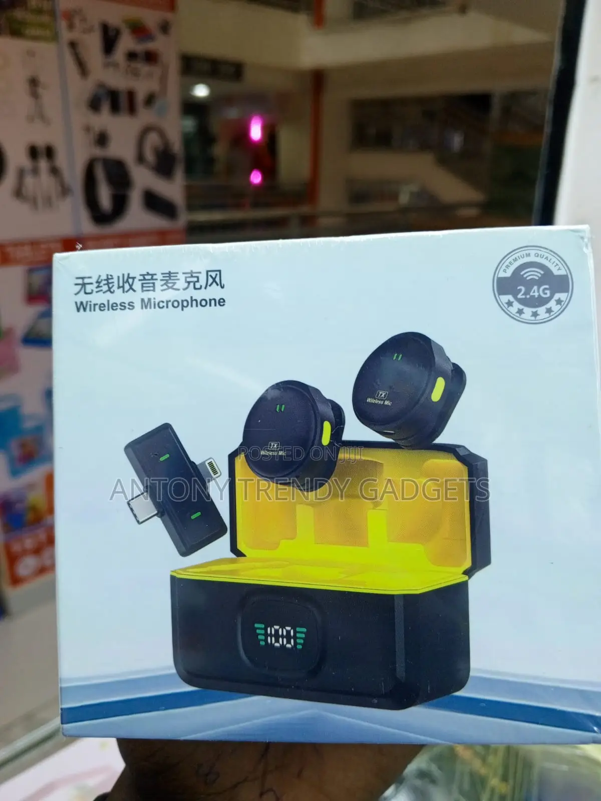 Q9 Dual Wireless Lavalier Microphones With Charging Case