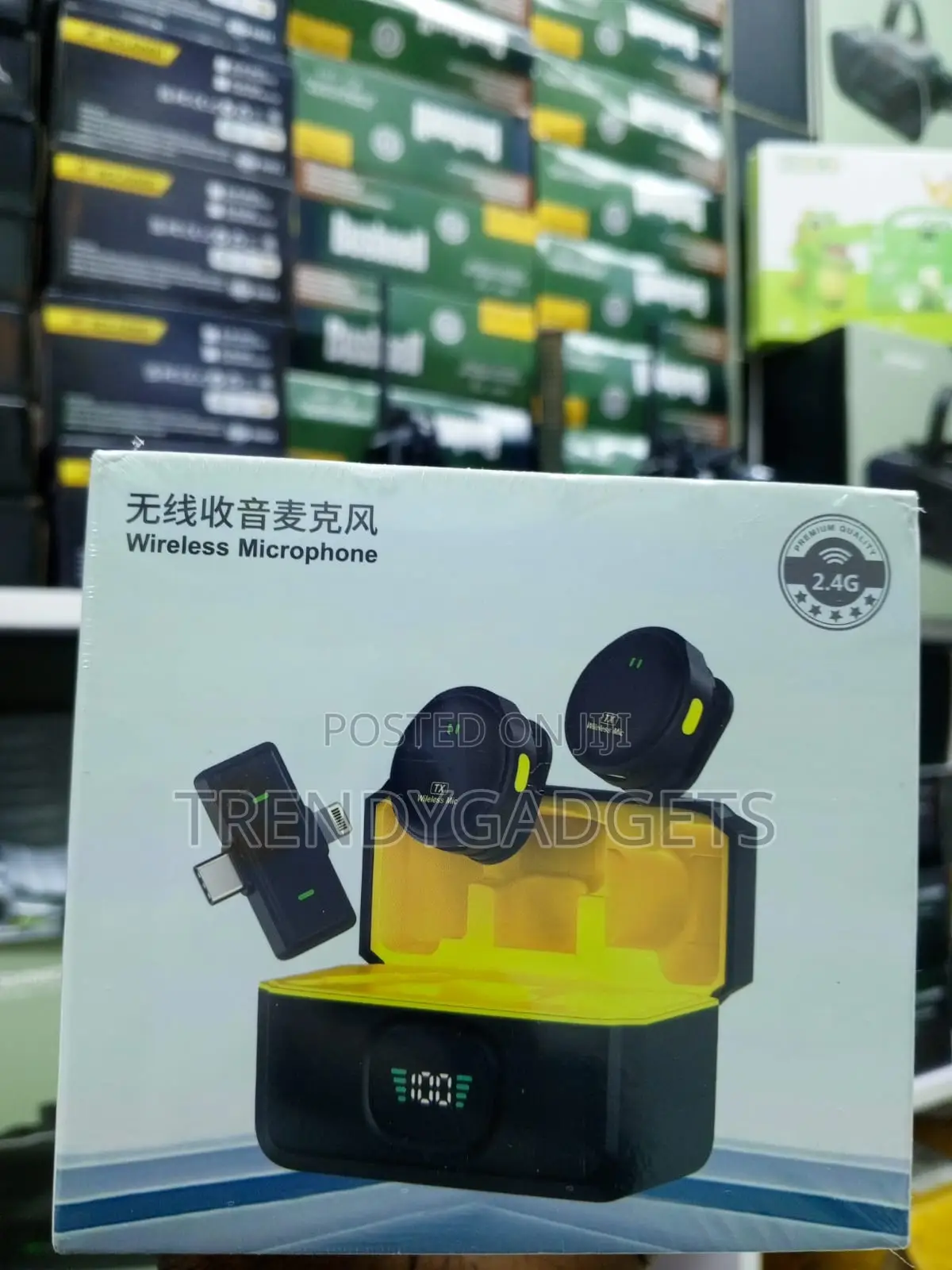 Q9 Wireless Clip-on Microphone Kit for TikTok and YouTube