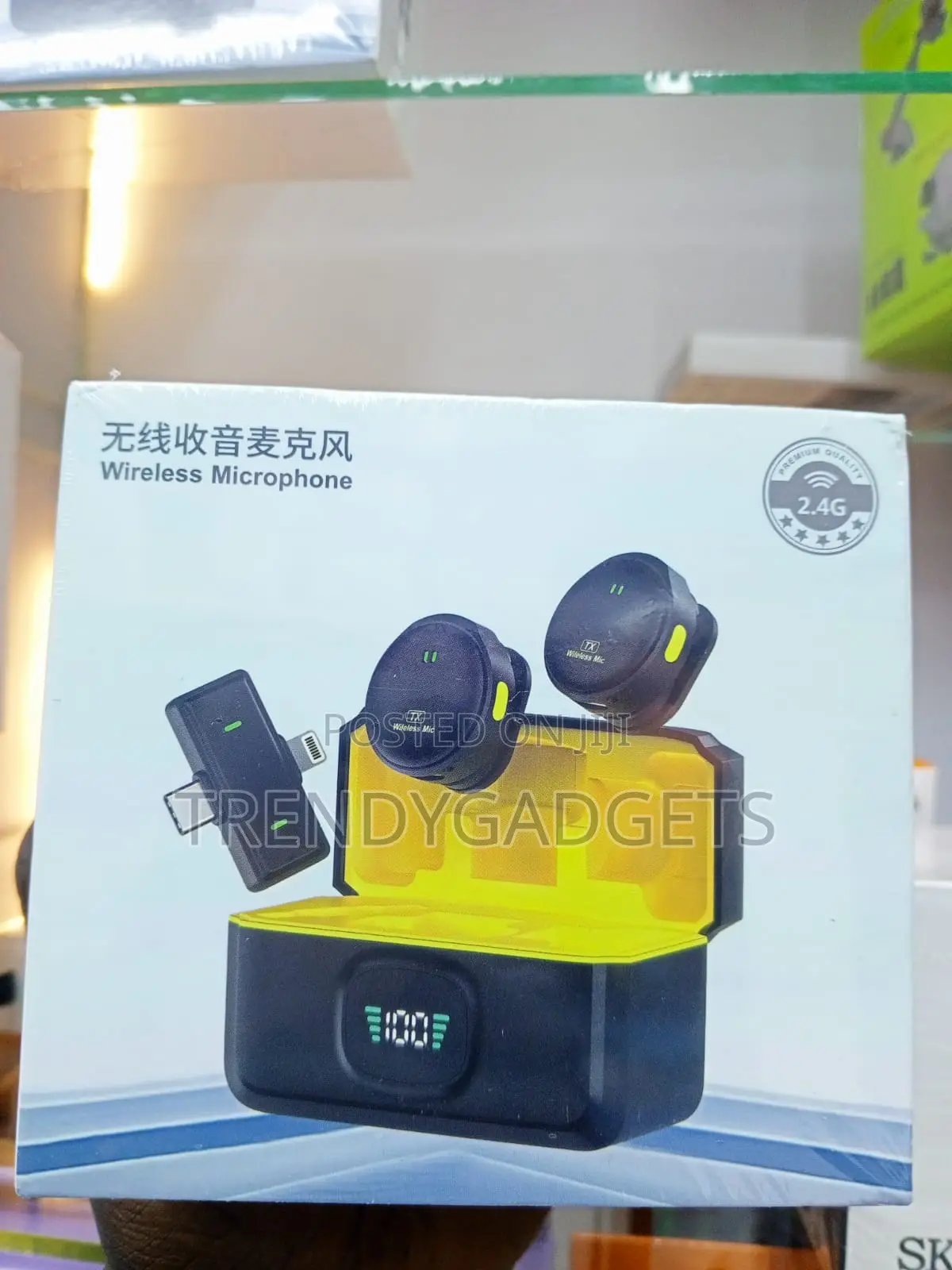 Dual Wireless Microphone for Interviews, Vlogging and Live Streams