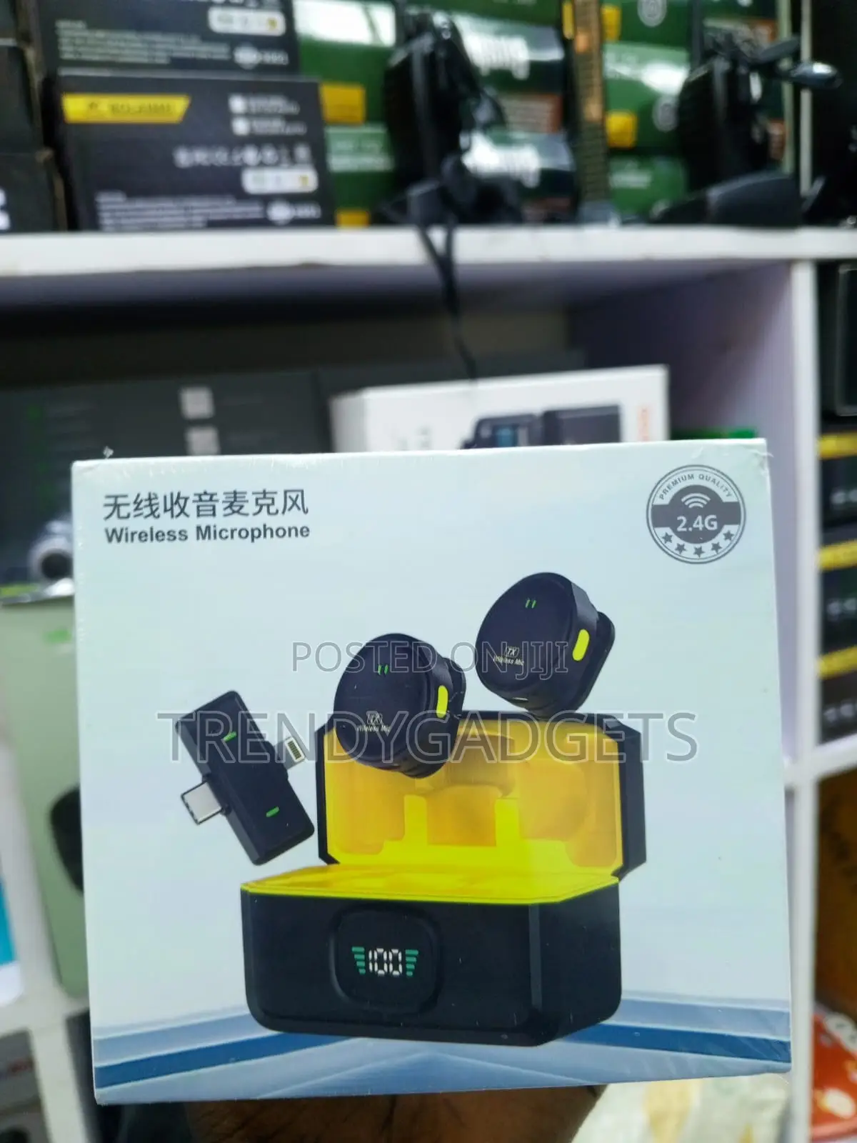 Q9 2-Person Wireless Lavalier Mic for Mobile Phone Recording