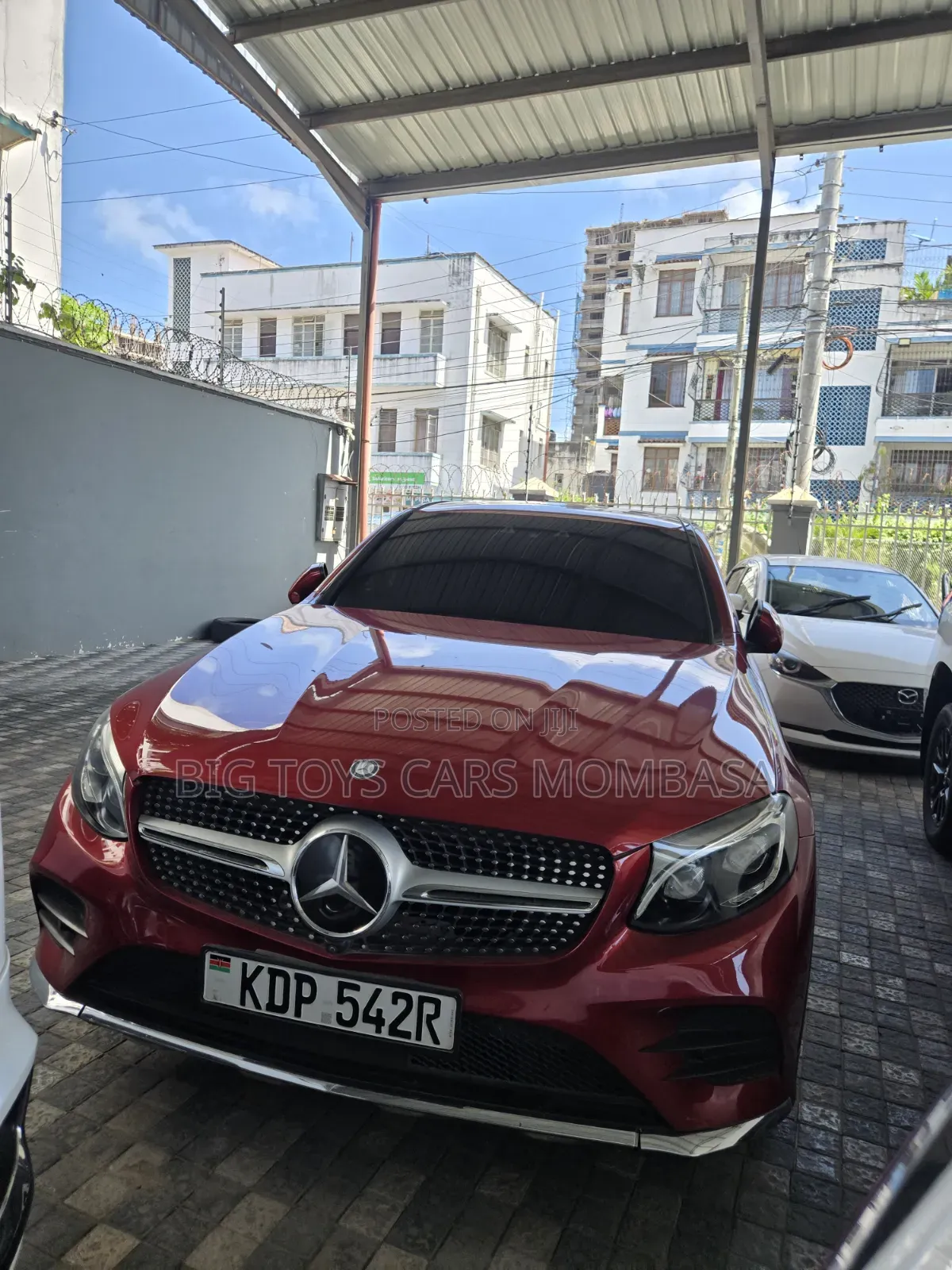 Mercedes-Benz GLC-Class GLC250 Sport Utility 4-Door (2.0L, 4cyl Turbo)