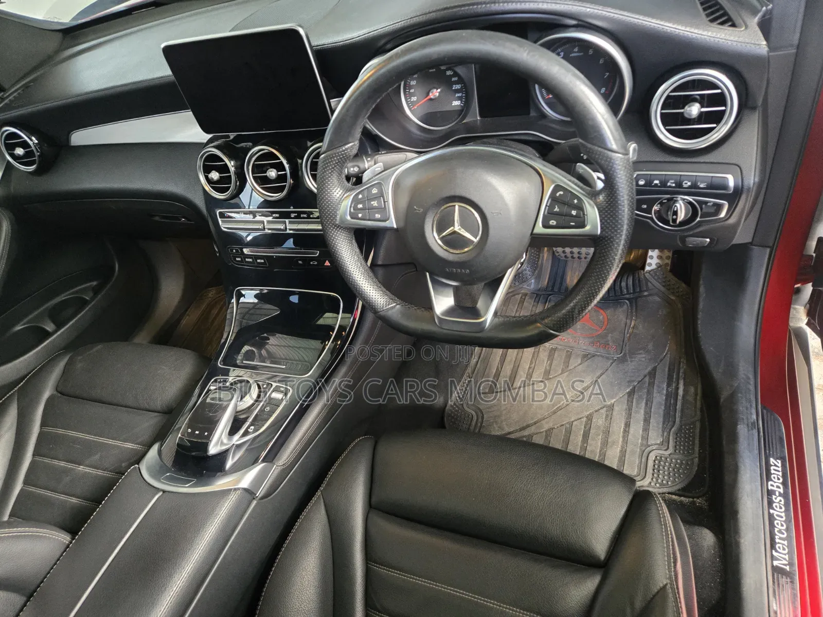 Mercedes-Benz GLC-Class GLC250 Sport Utility 4-Door (2.0L, 4cyl Turbo)