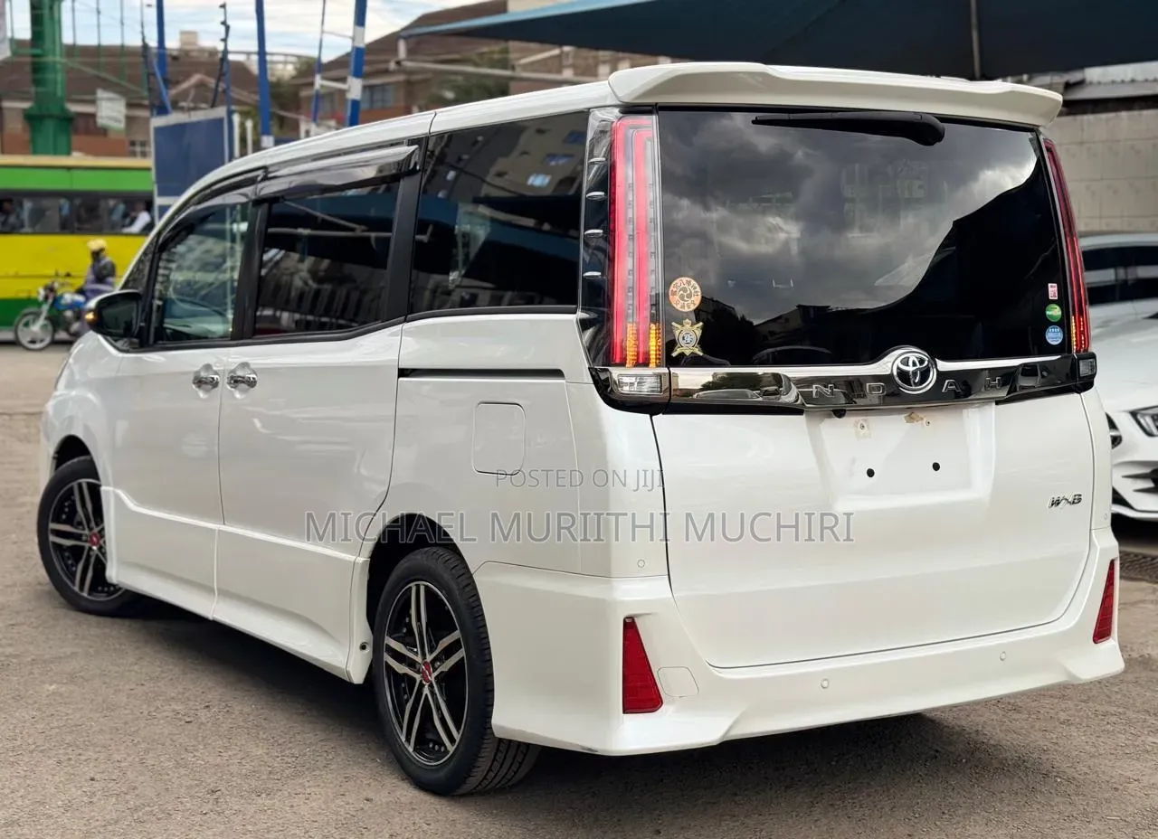Toyota Noah 2020 White