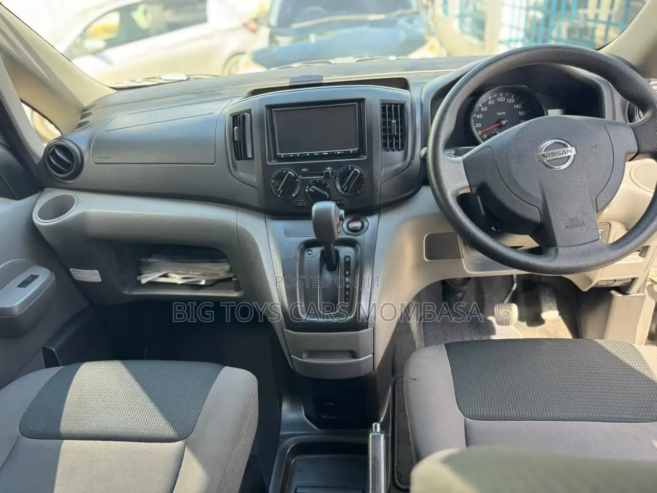 Nissan NV350 2019 Gray
