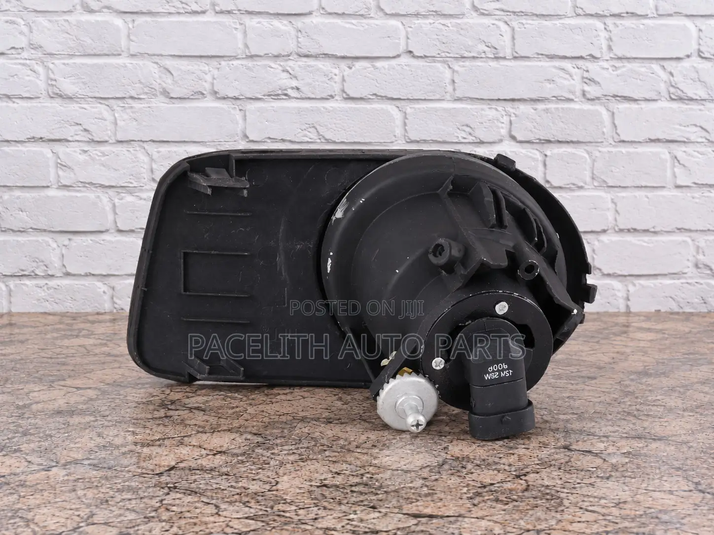 Fog Lamp / Light Toyota Wish 2004 - 2005
