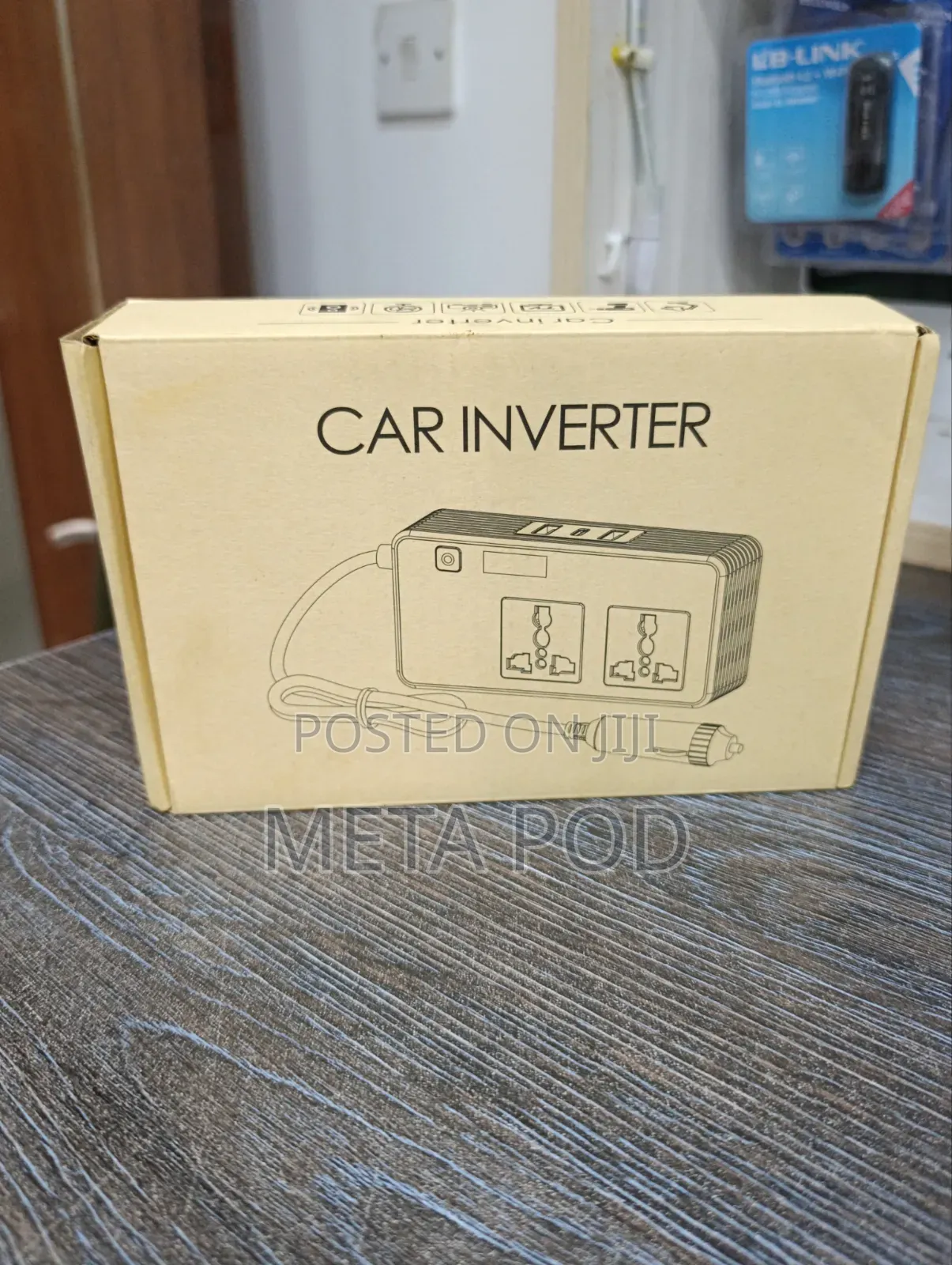 200W Car Inverter With 2 USB a and 1 USB C