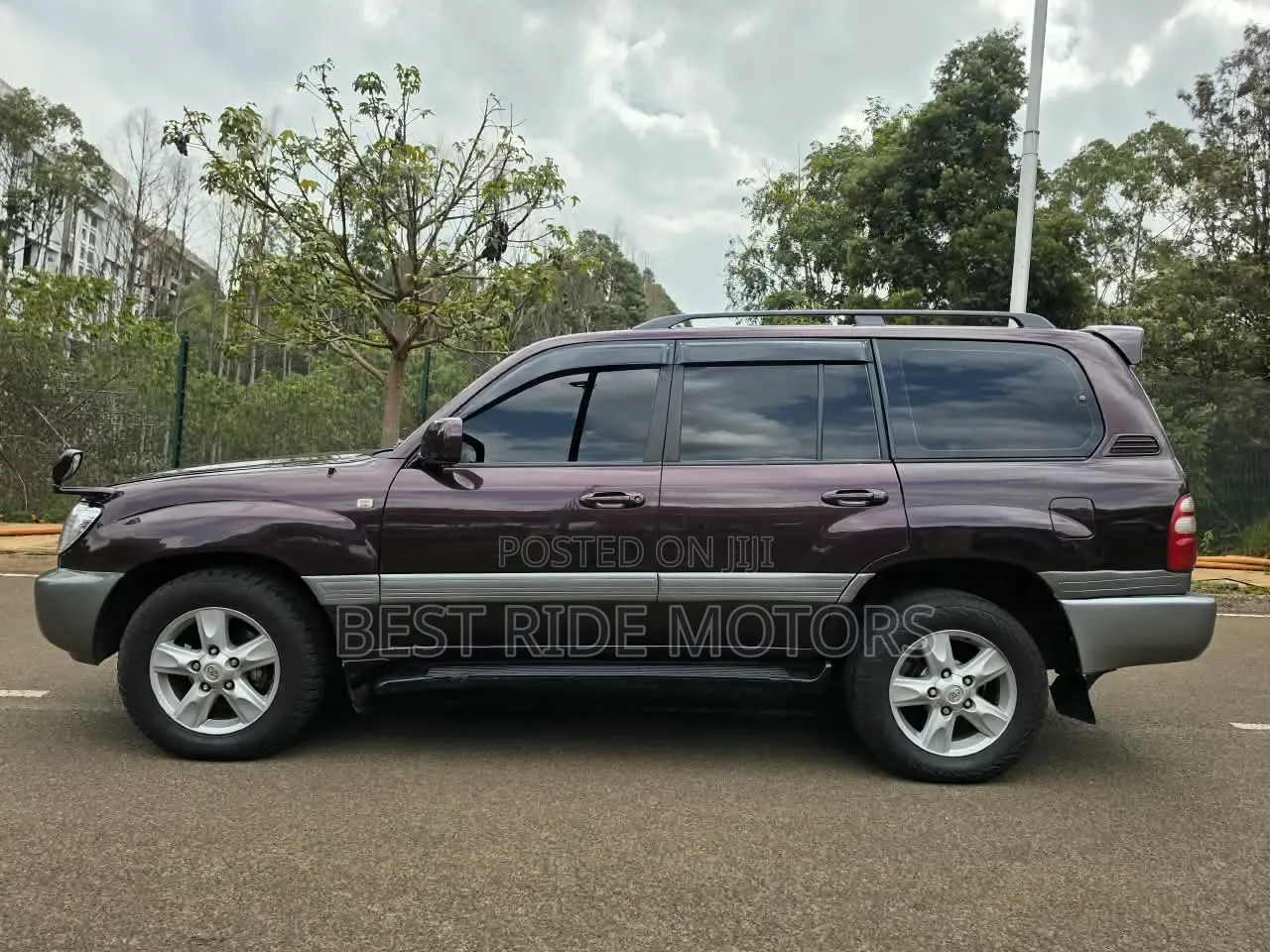 Toyota Land Cruiser 100 4.2 2006 Gray
