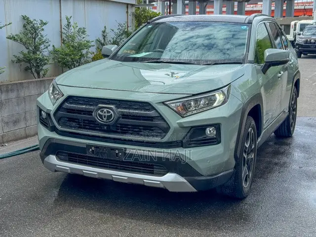 Toyota RAV4 Adventure 2021 Green