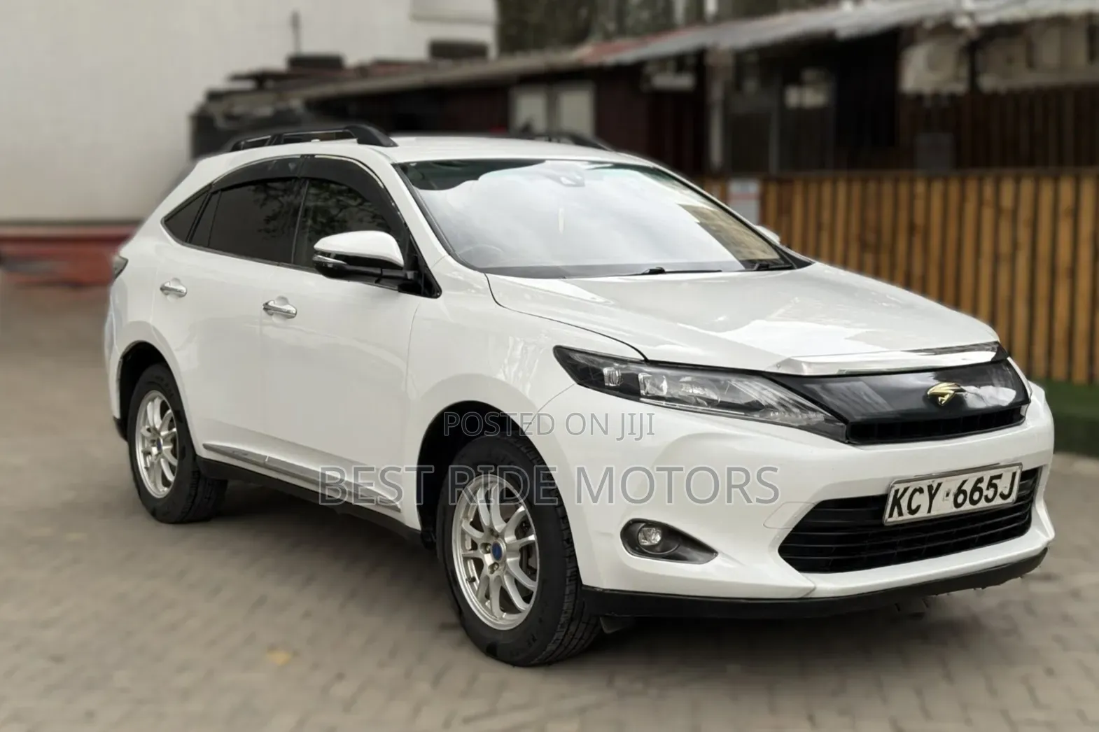 Toyota Harrier 2.0 2014 White