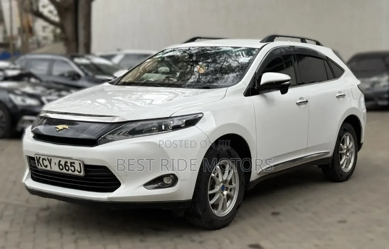 Toyota Harrier 2.0 2014 White