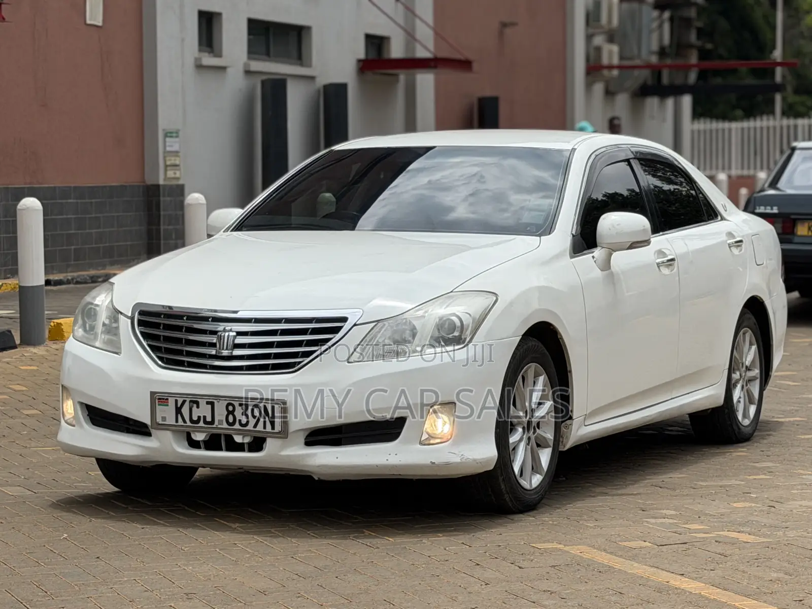 Toyota Crown 2009 White