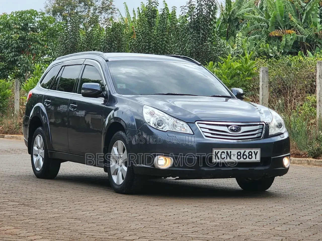 Subaru Outback 2010 Gray