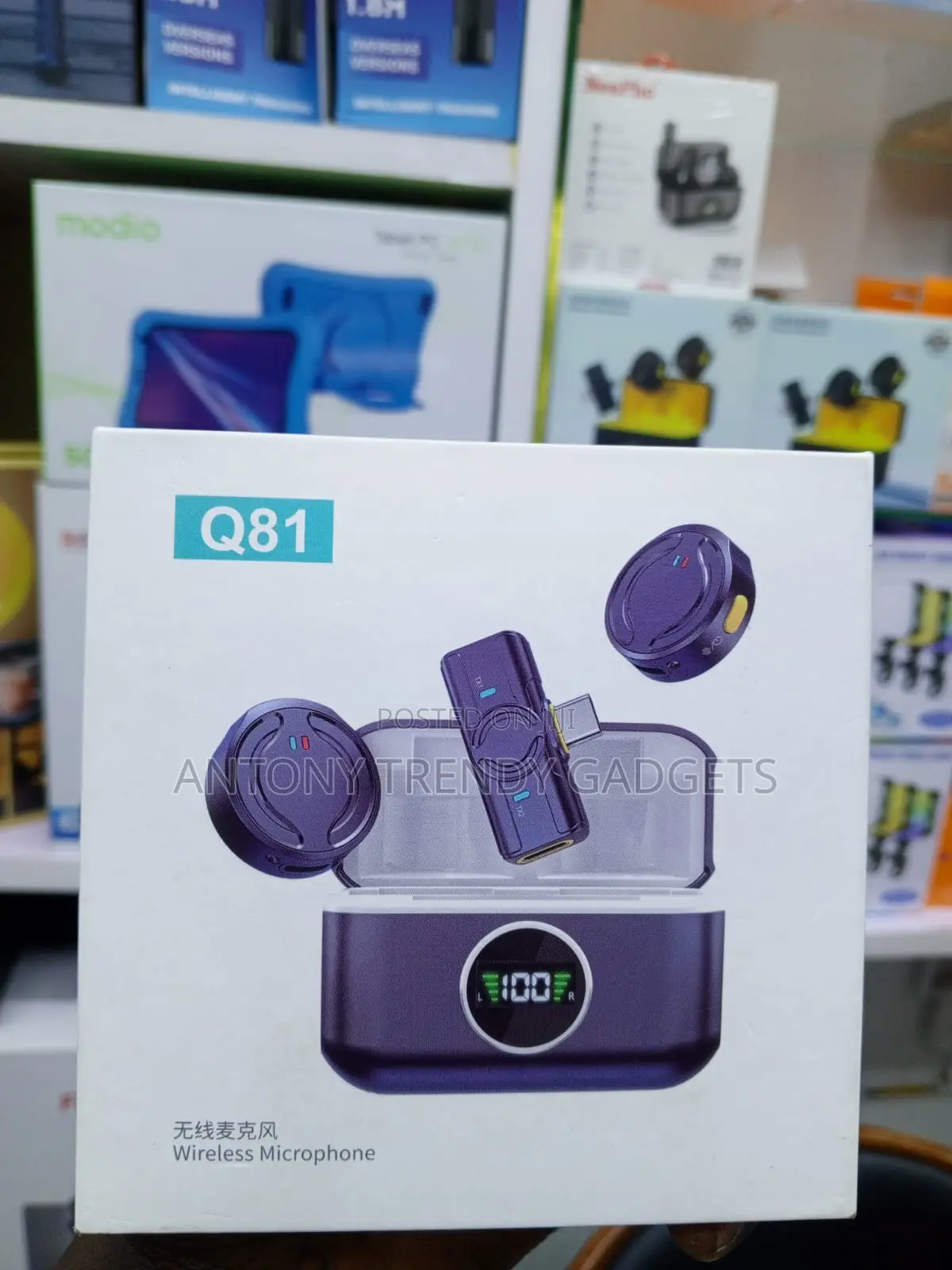 Q81 Wireless Lavalier Mic Kit for Smartphones and Vlogging