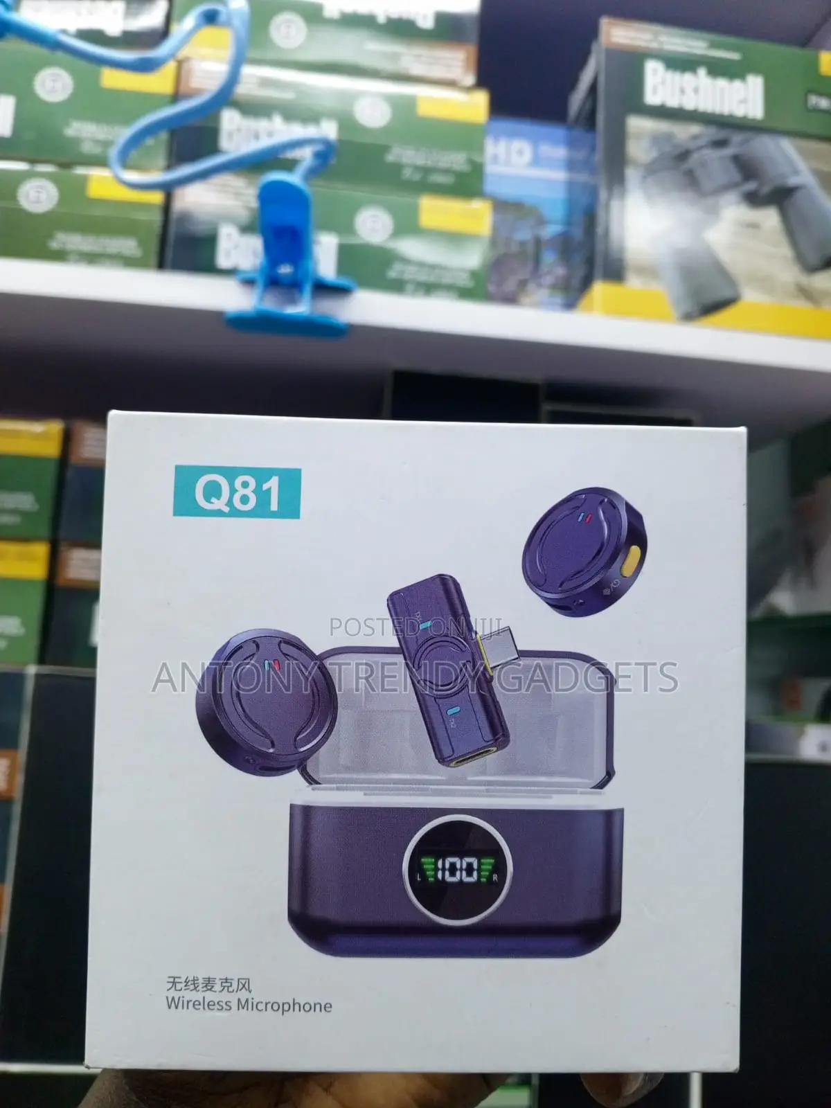 Q81 Two-Person Wireless Lapel Microphones USB-C Lightning