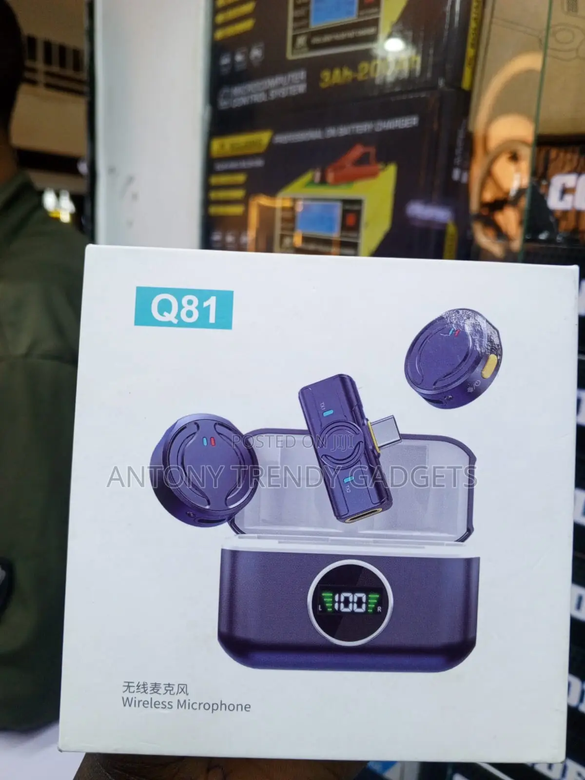 Q81 Portable Wireless Microphone Kit for Content Creators