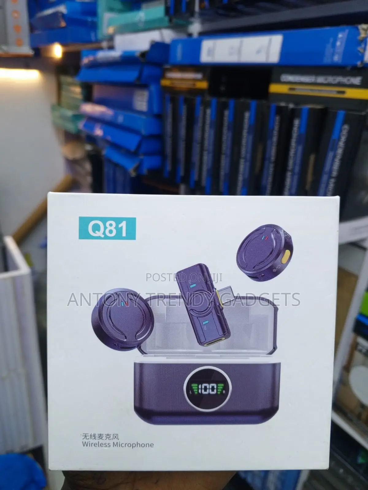 Q81 Portable Wireless Microphone Kit for Content Creators