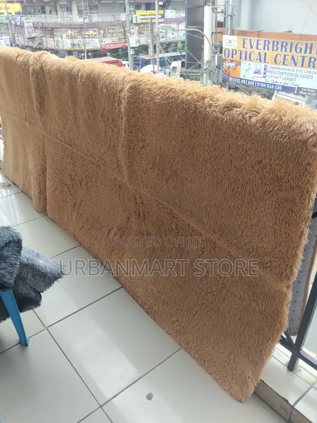The 7×10 Decorative Carpet for Modern Homes, Brand New