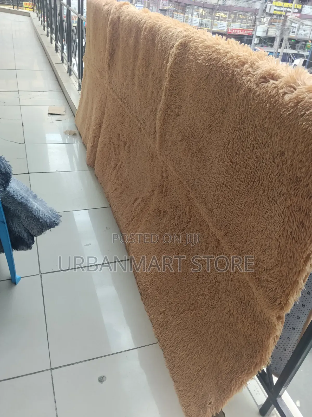 The 7×10 Decorative Carpet for Modern Homes, Brand New