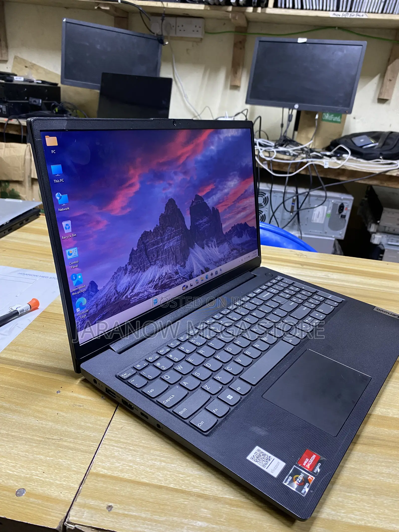 Laptop Lenovo 16GB AMD Ryzen 7 SSD 512GB
