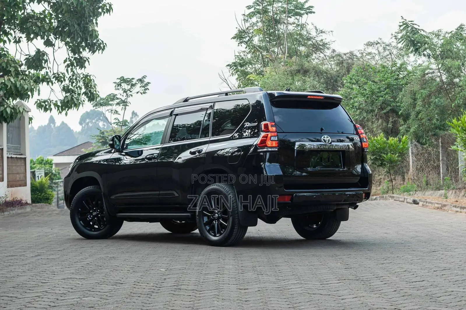 Toyota Land Cruiser Prado 2.8 2021 Black