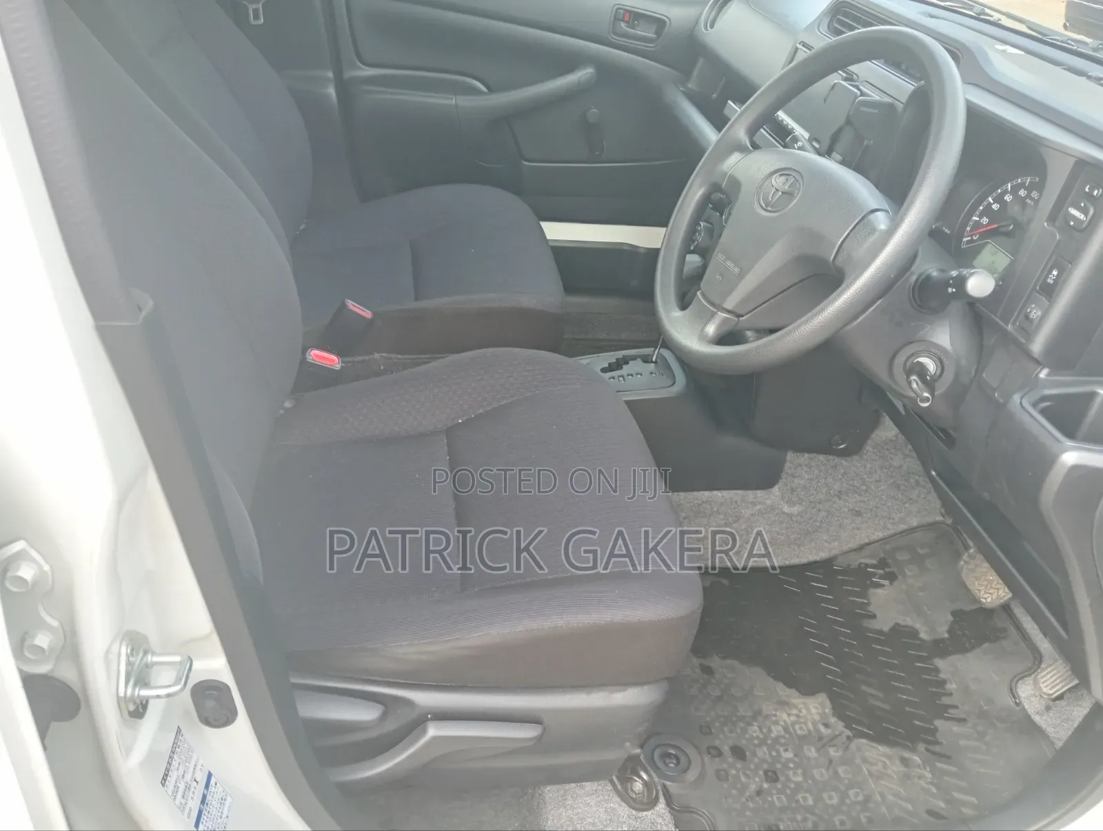 Toyota Probox 1.5 DX 4WD 2019 White
