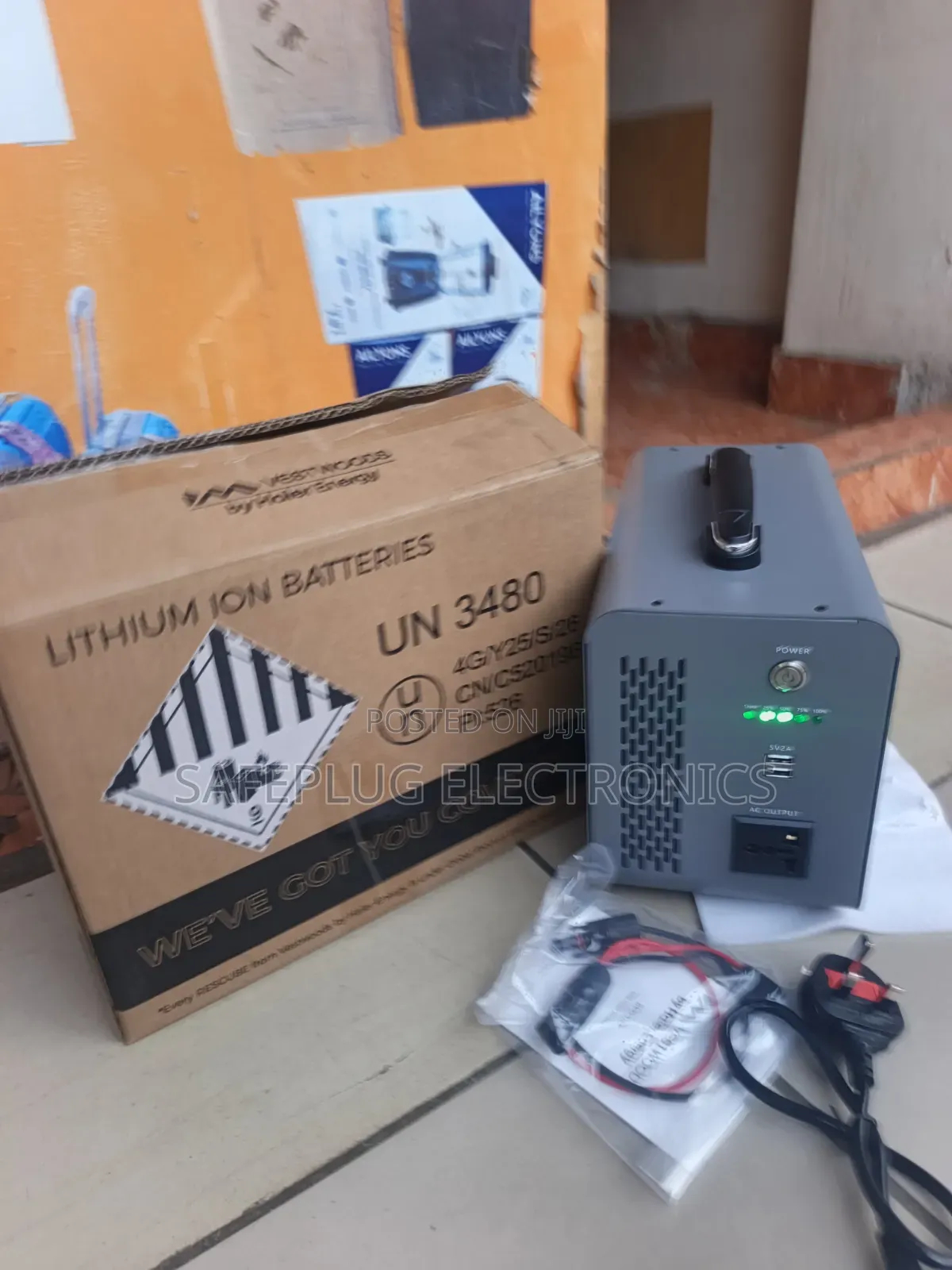 Special Offer: Vestwoods 1kWh / 500W Portable Solar Generator