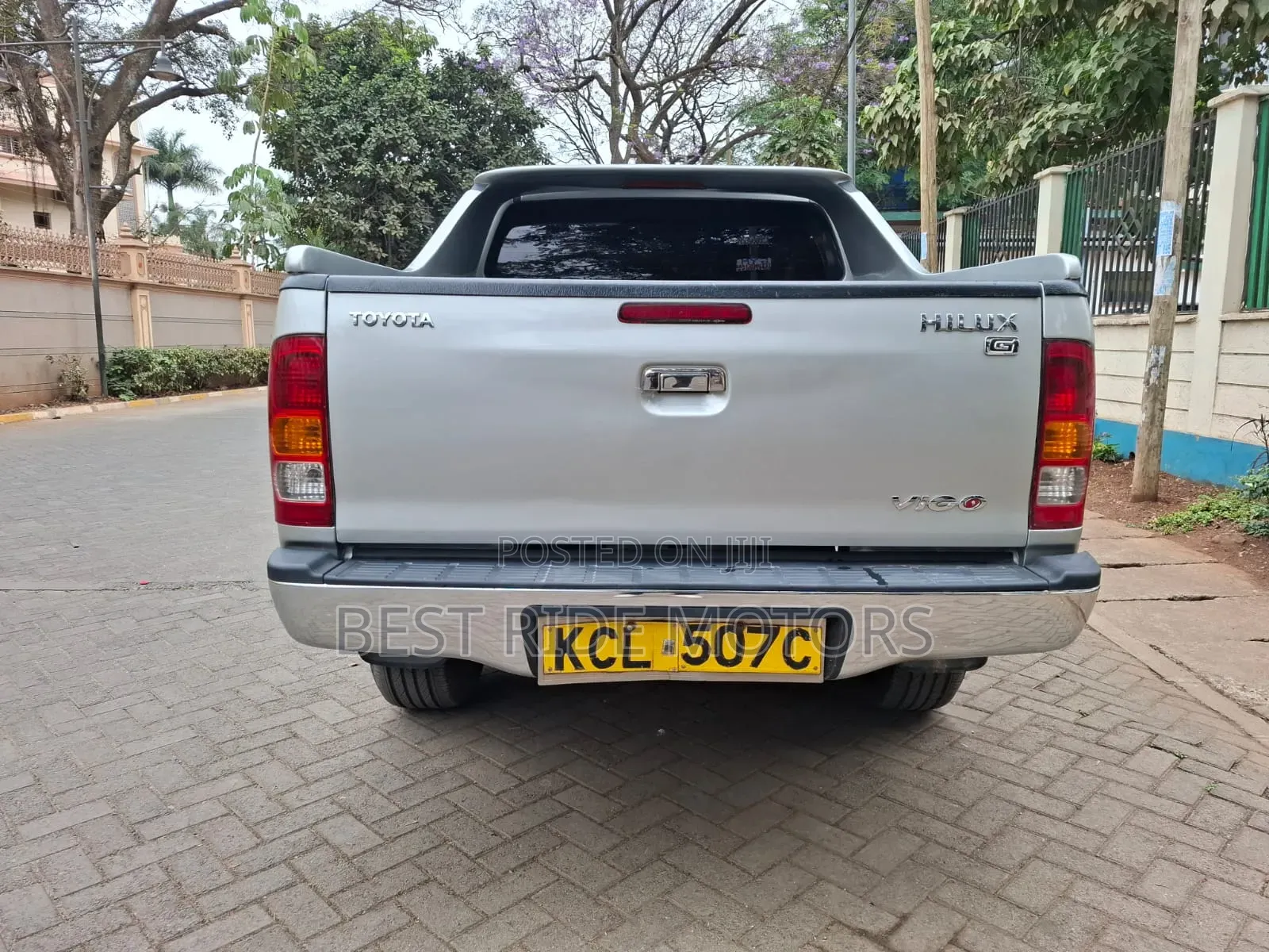 Toyota Hilux 2010 Silver