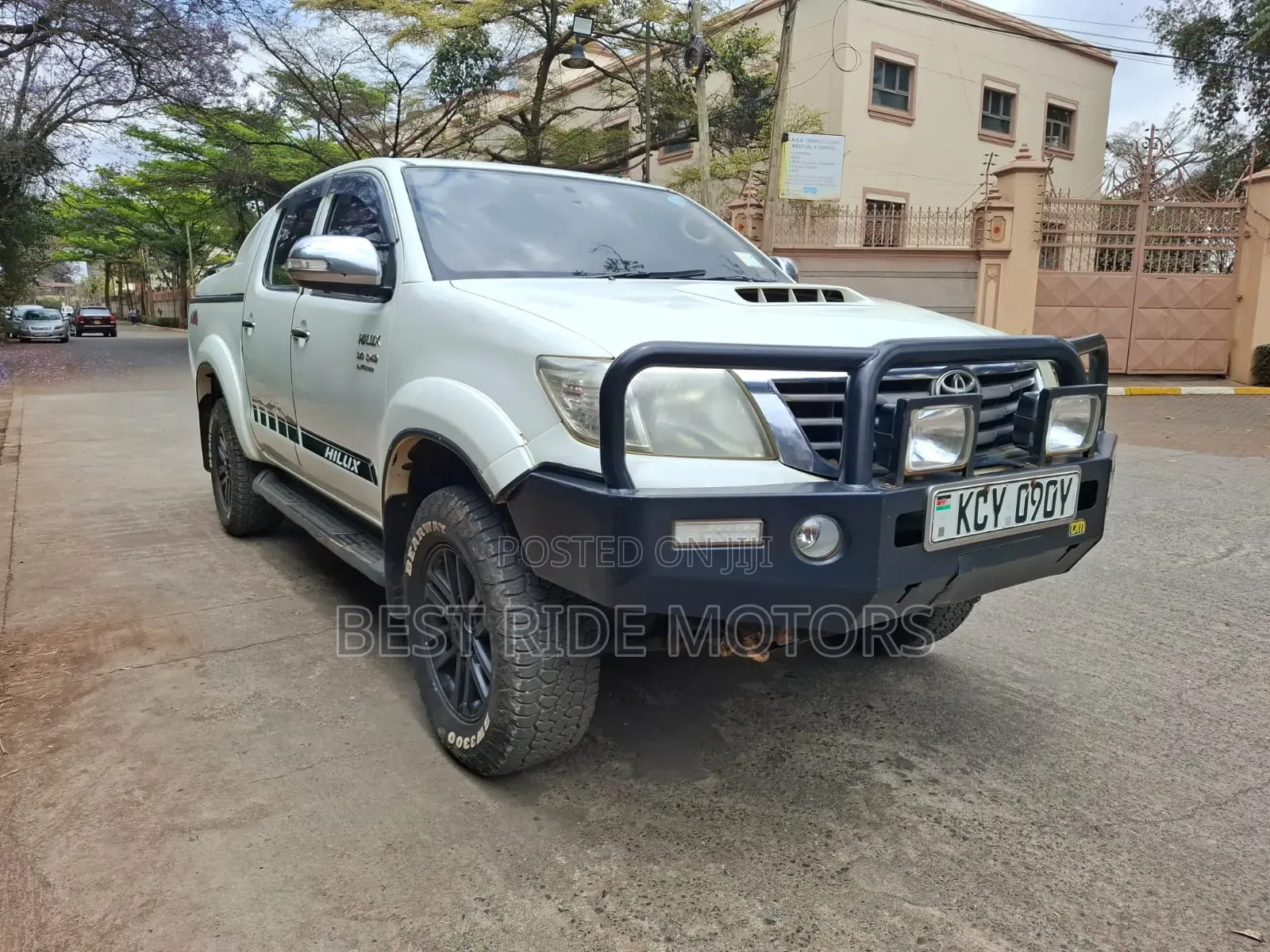 Toyota Hilux 3.0 D-4D 4x4 2012 White