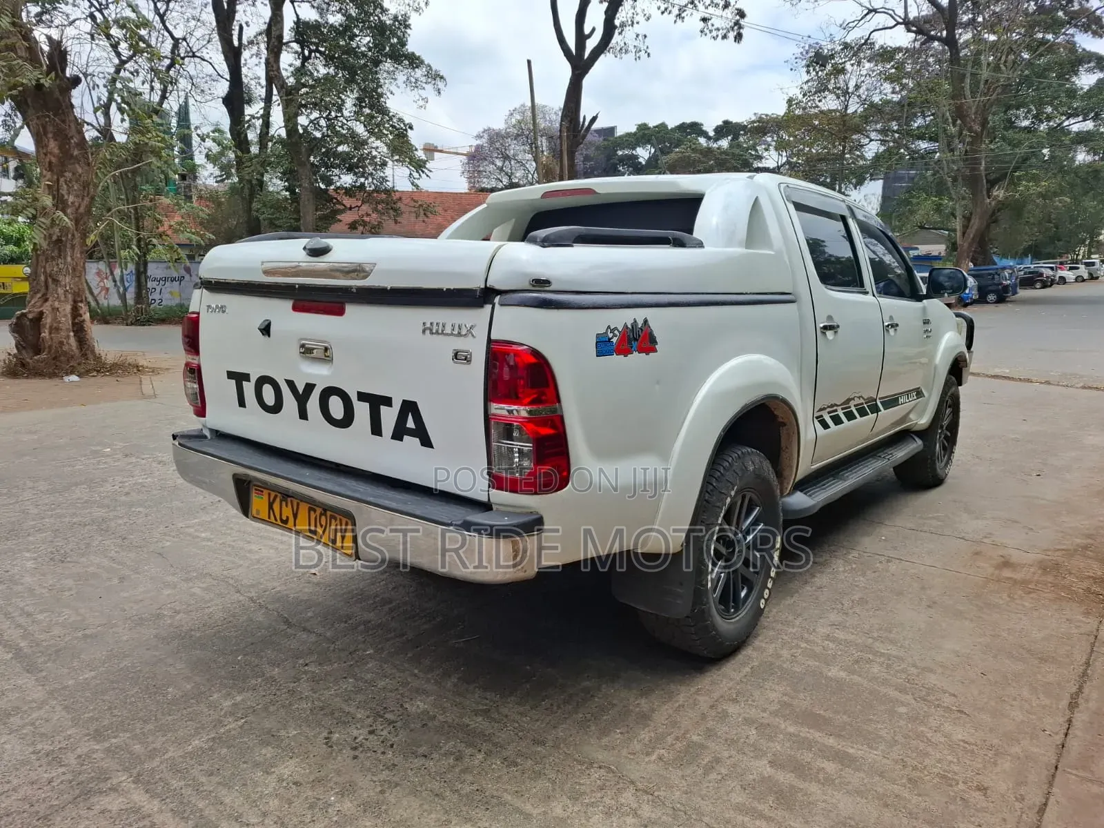 Toyota Hilux 3.0 D-4D 4x4 2012 White