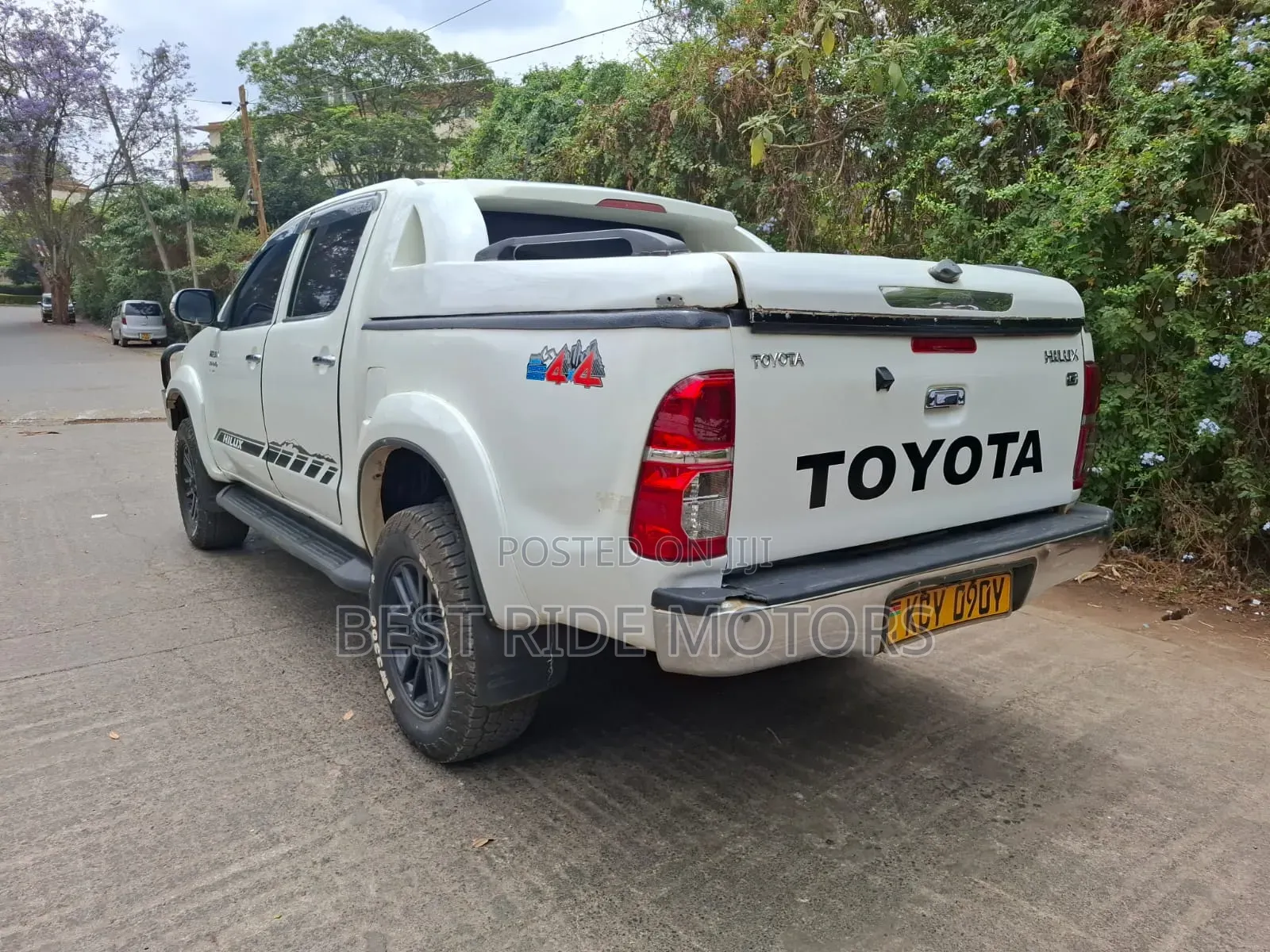 Toyota Hilux 3.0 D-4D 4x4 2012 White