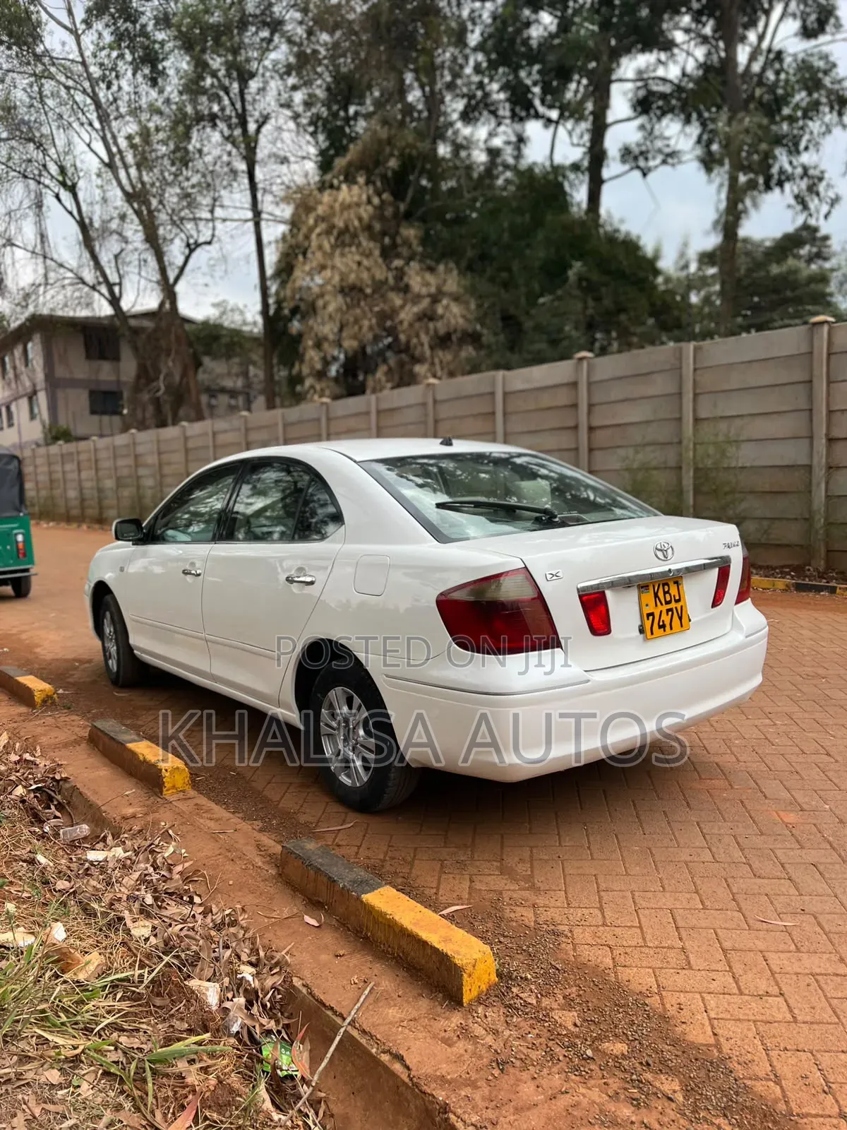 Toyota Premio 2005 White