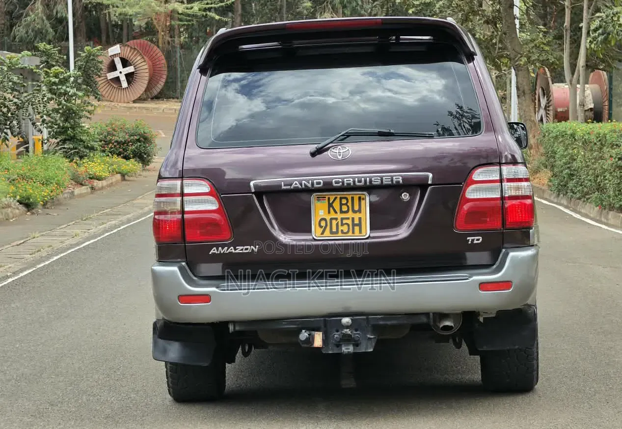 Toyota Land Cruiser 100 4.2 2006 Burgundy