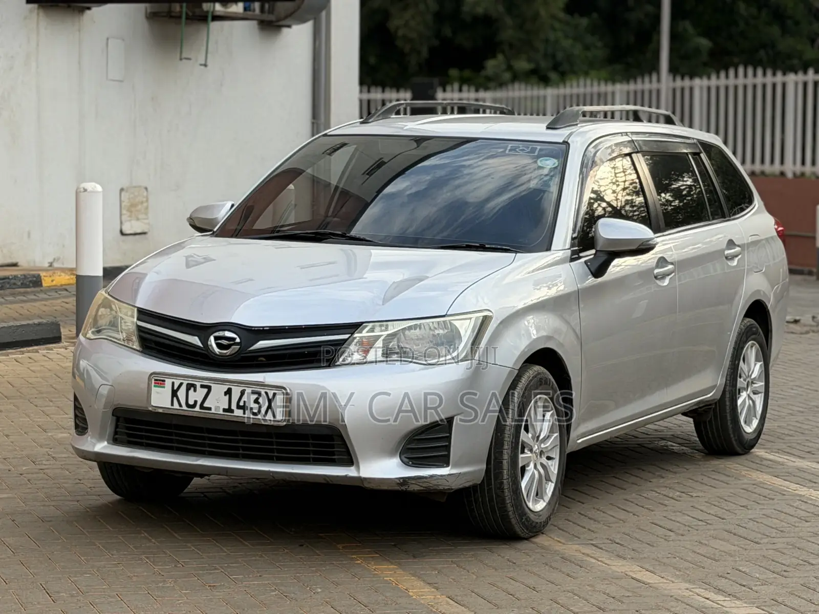 Toyota Corolla Fielder 2013 Silver