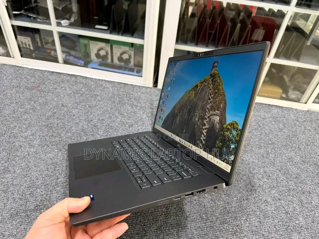 Laptop Dell Latitude 7530 32GB Intel Core i5 SSD 256GB