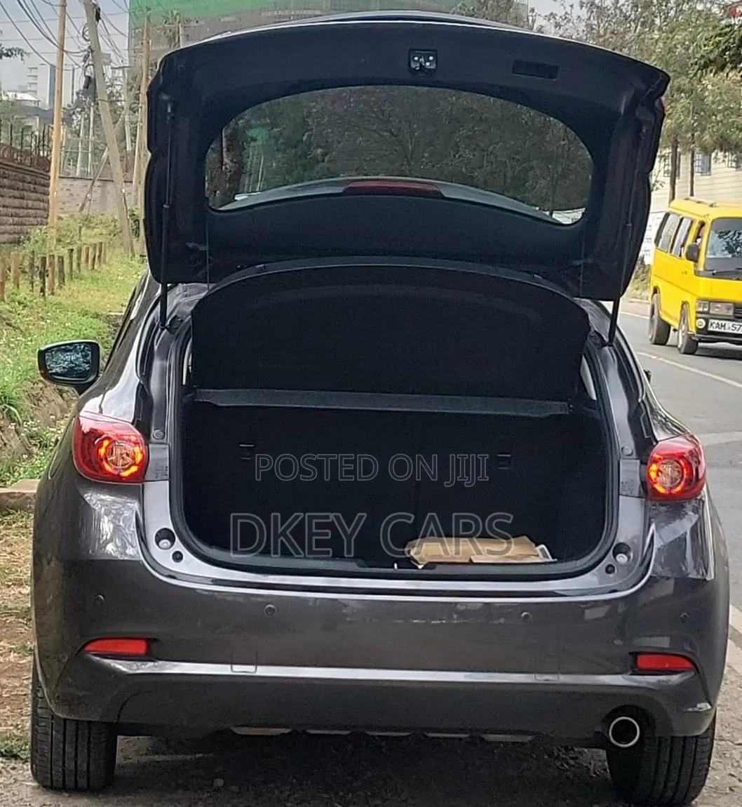 Mazda Axela 2019 Gray