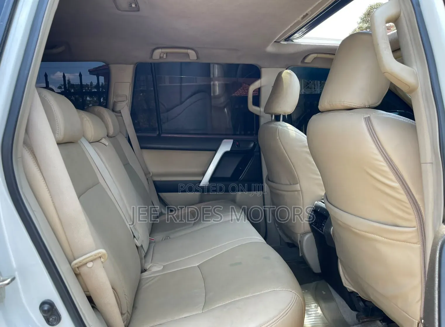 Toyota Land Cruiser Prado 2010 Ivory