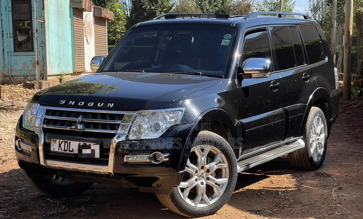 Mitsubishi Pajero 2016 Matt Black